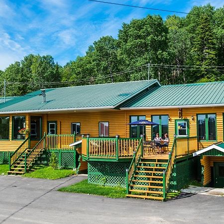 Auberge Eva Lac-Bouchette Exterior photo