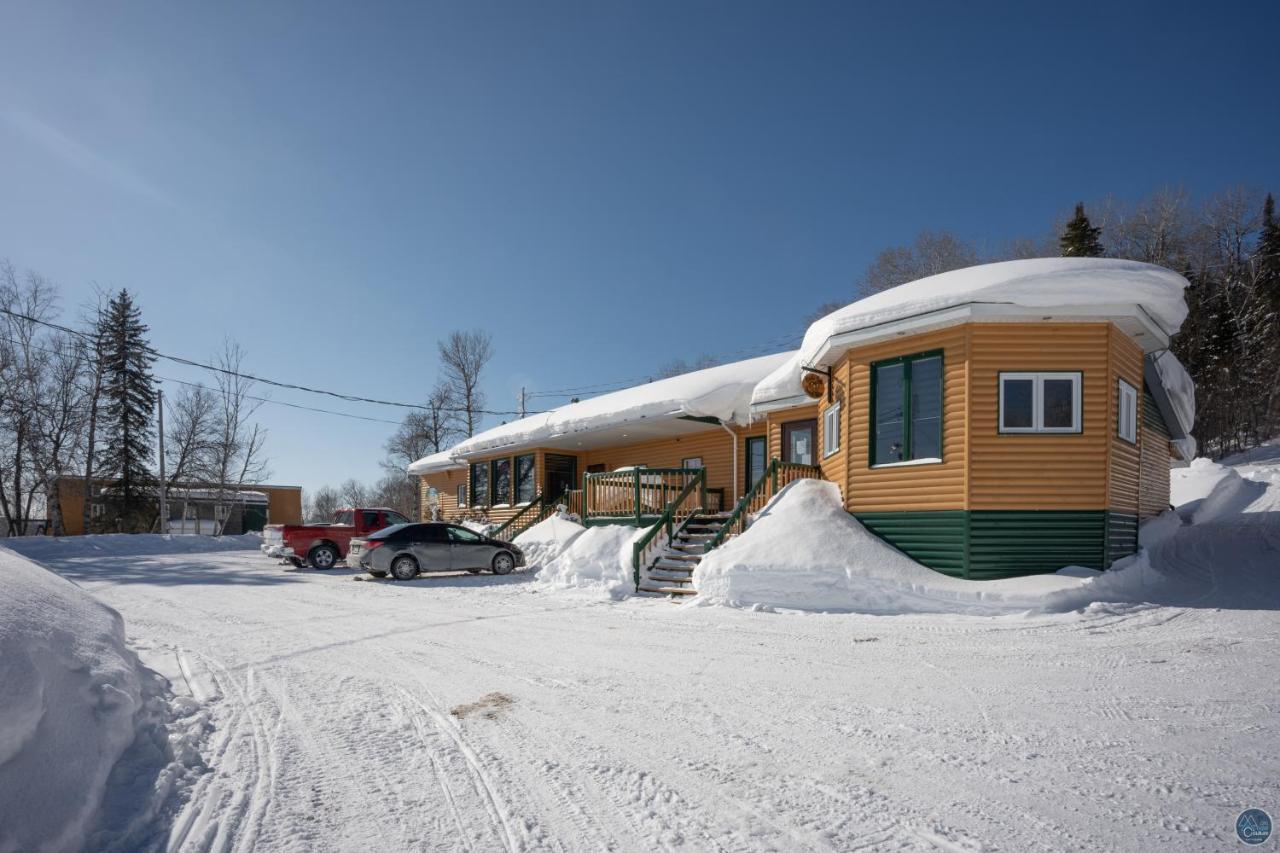 Auberge Eva Lac-Bouchette Exterior photo